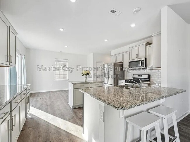 Building Photo - 633 Birchhead Dr