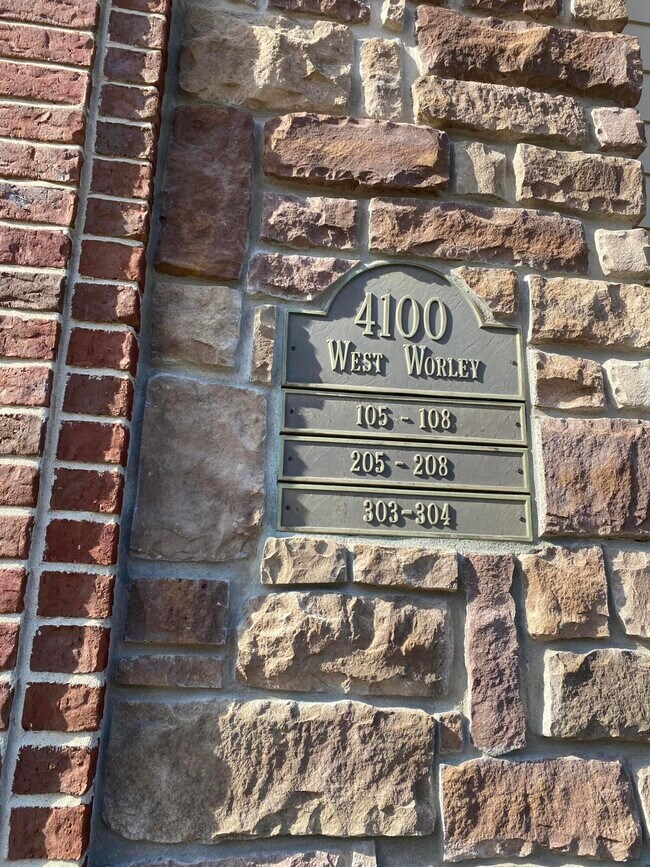 Building Photo - 4100 W Worley St