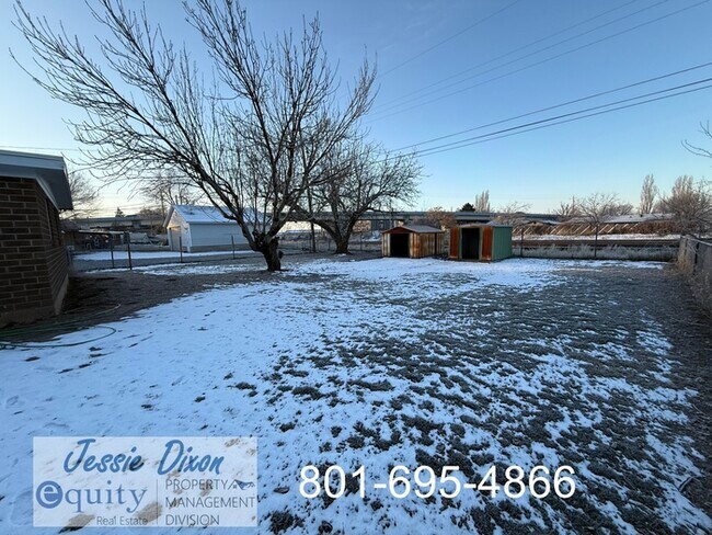 Building Photo - 364 Ann St