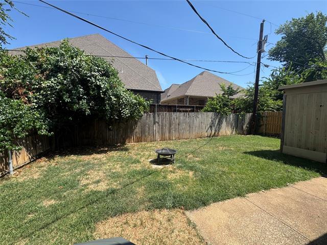 Building Photo - 719 Windcrest Dr