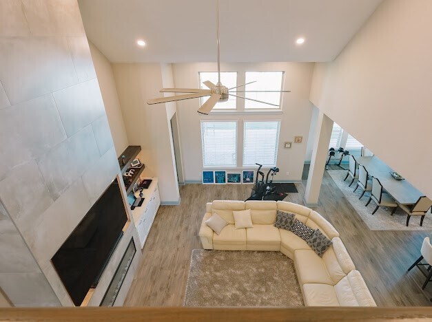 Building Photo - 5823 Ash Vly Dr