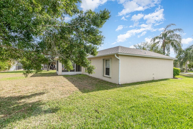 Building Photo - 1742 Laramie Cir