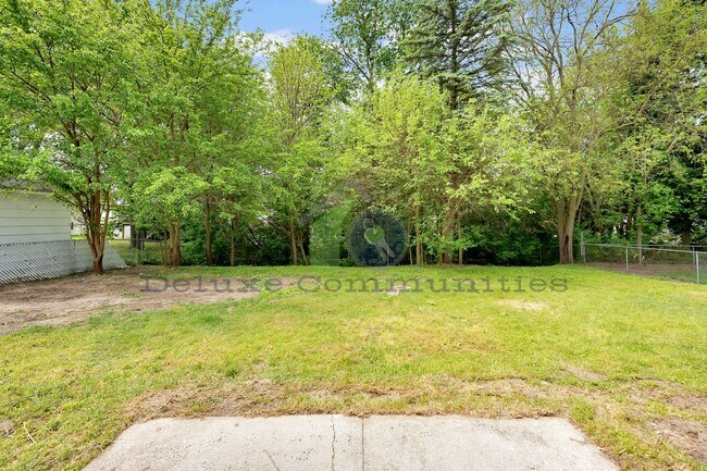 Building Photo - Charming 3 Bedroom 1.5 Bath