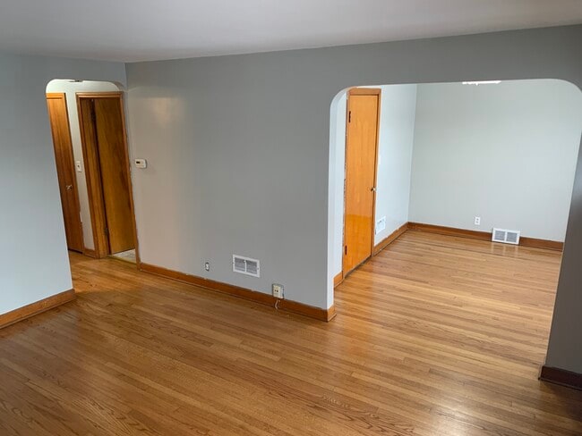 Building Photo - 2513 18th Ave