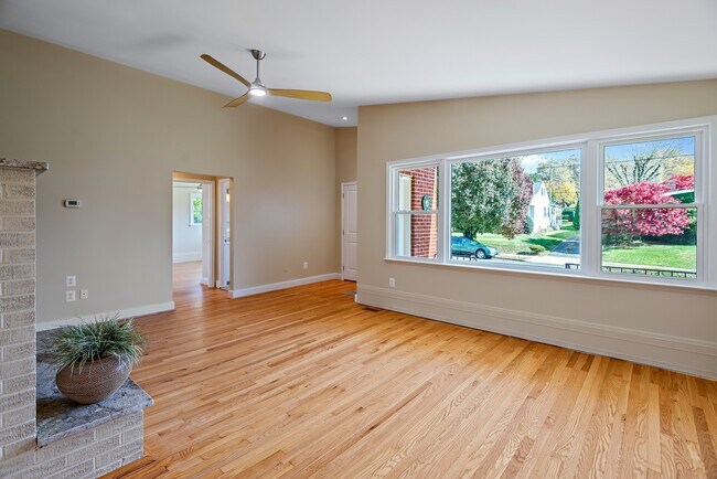 Building Photo - 312 Chalfonte Dr