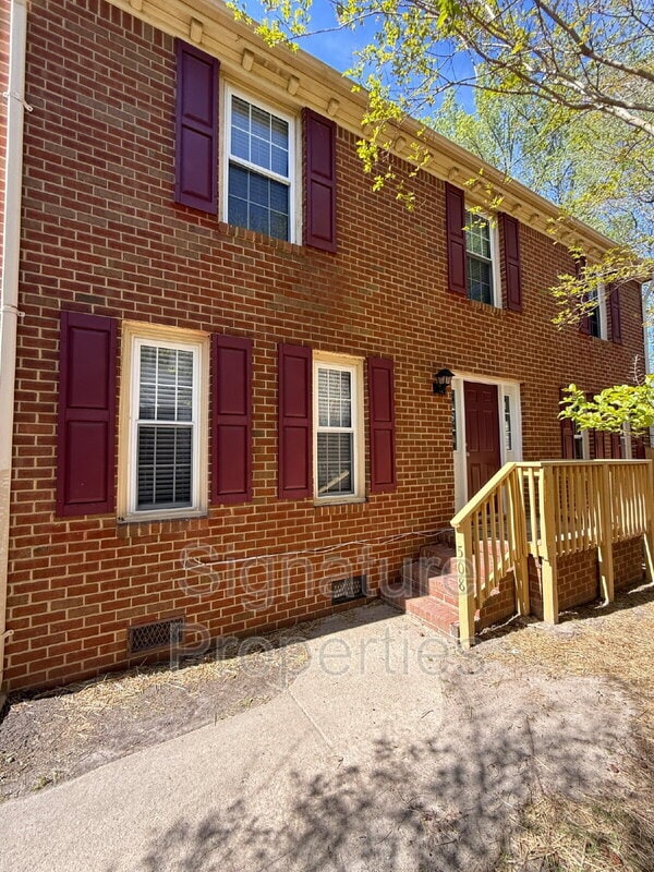 Building Photo - 508 Mulligan Dr