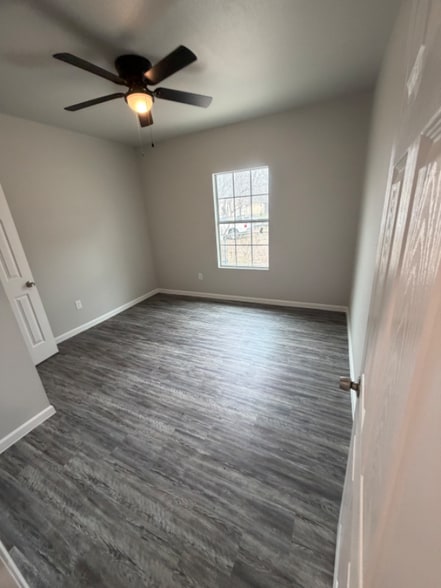 Building Photo - 1623 W Ashby Pl