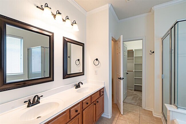 Building Photo - 17911 Serene Shore Dr