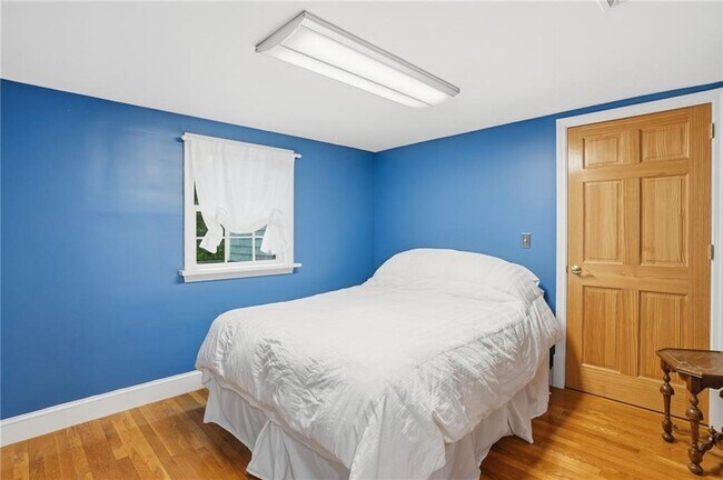 Building Photo - 97 Kenson Dr