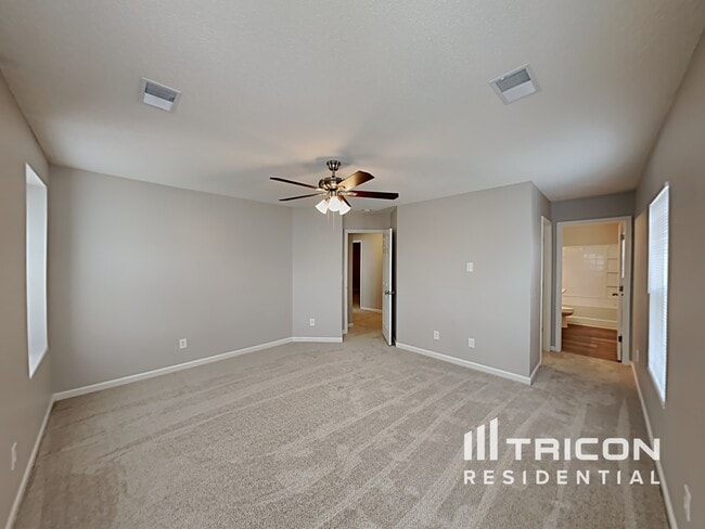 Building Photo - 812 Spears Dr