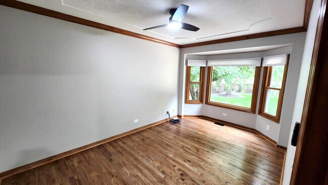 Building Photo - 3467 Charlemaine Dr