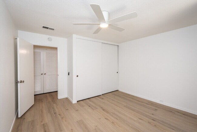 Building Photo - 478 Hartnell Pl