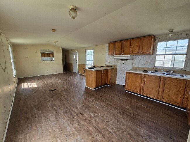 Building Photo - 2416 Cattail Cir