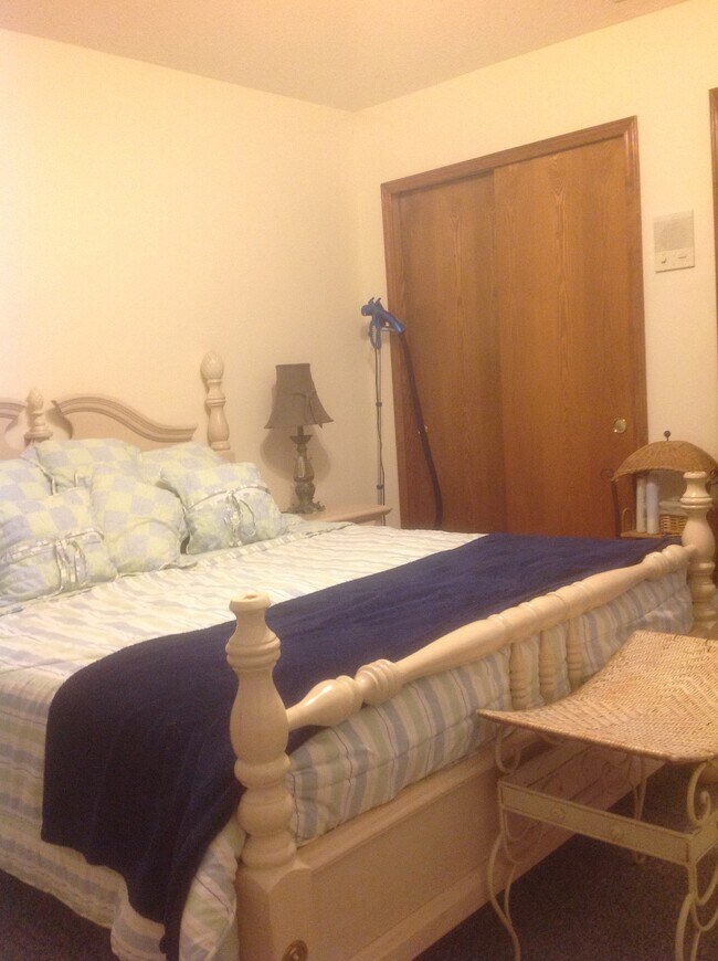 Building Photo - 1441 N Rudy Villarreal Rd