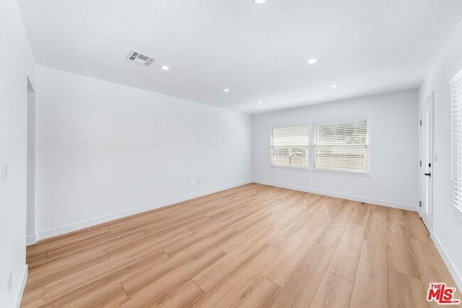 Building Photo - 1258 Mariposa St