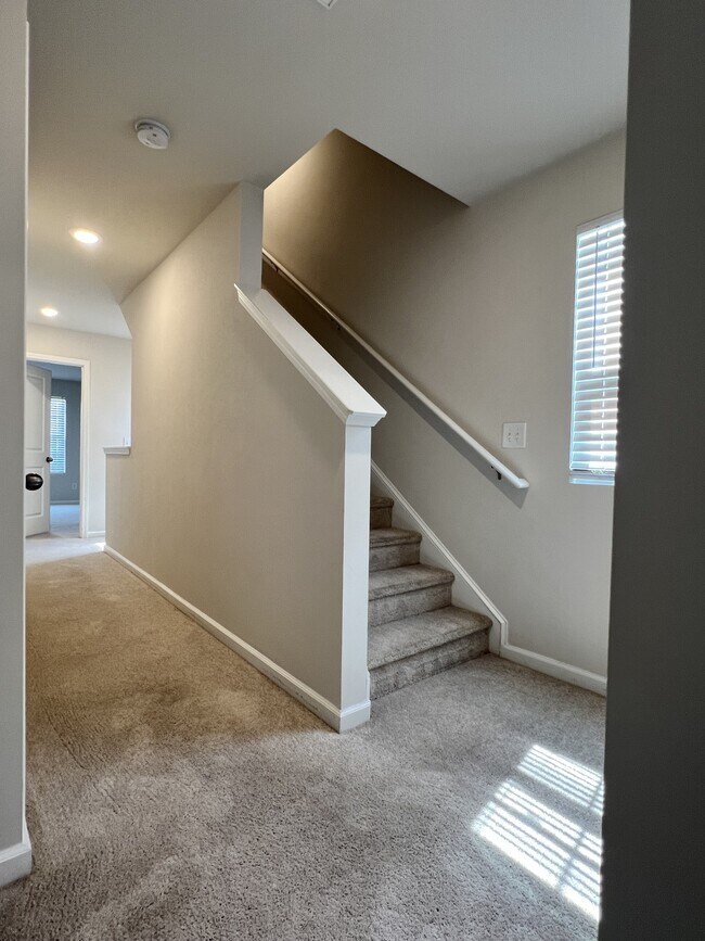 Building Photo - 199 Kitti Wake Dr