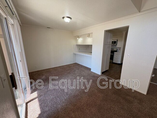 Building Photo - 4805 W Iris Ave