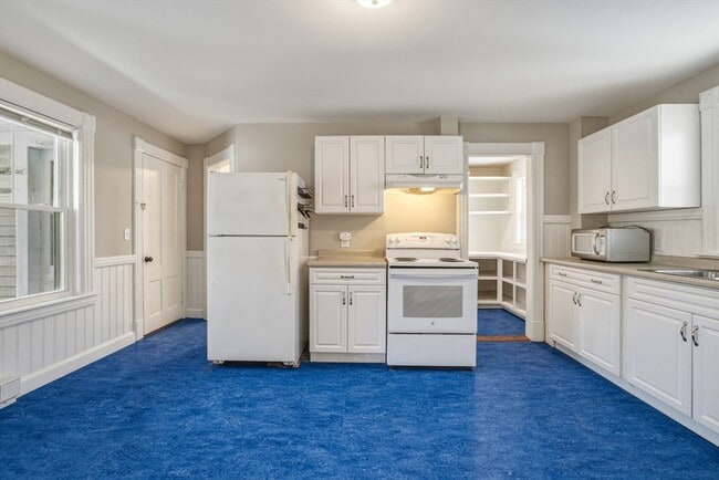 Building Photo - 105 Nonotuck St