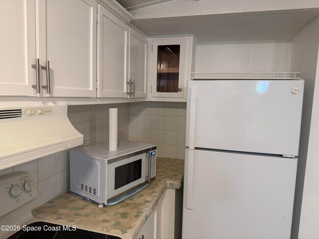 Building Photo - 2132 Rocway Dr
