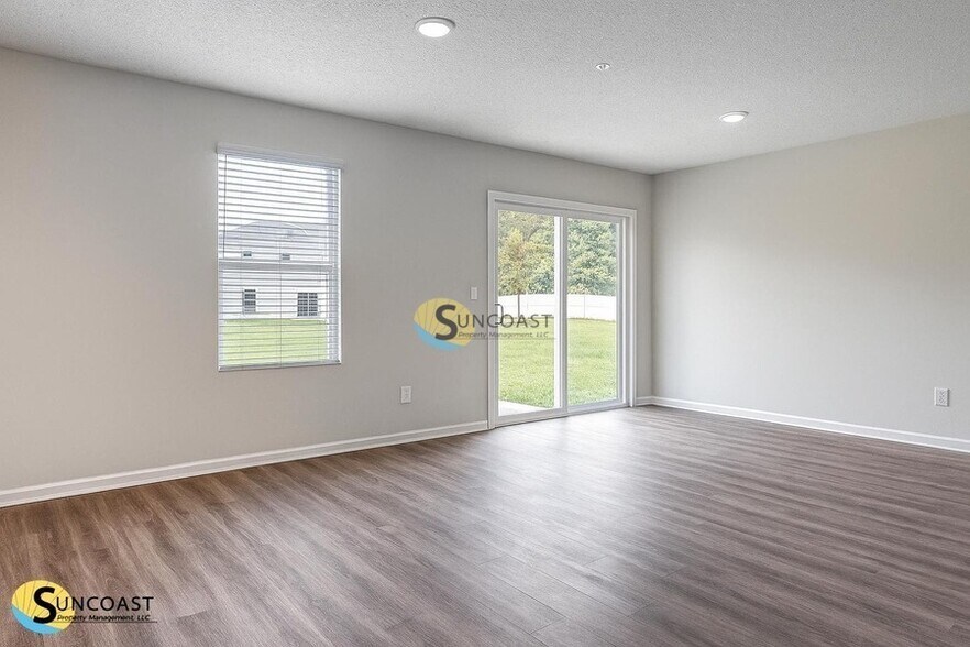 Building Photo - 6462 Sweetbay Ln