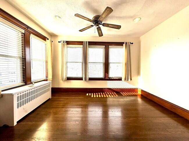 Building Photo - 86 Palfrey Rd