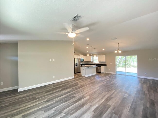 Building Photo - 5221 SW 115th Loop