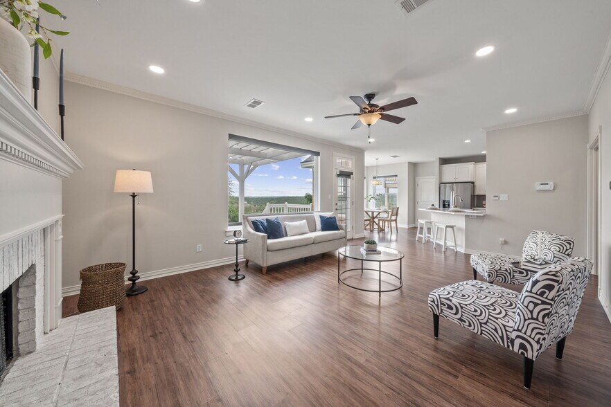 Building Photo - 10809 Range View Dr