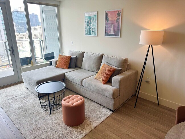 Building Photo - 702 Broadway-SI FL13-ID1251881P