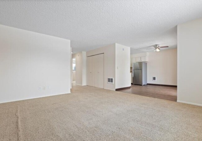 Interior Photo - Weidler East