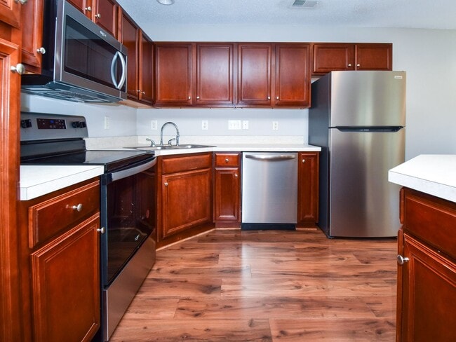 Building Photo - 33 Scott Hollow Dr