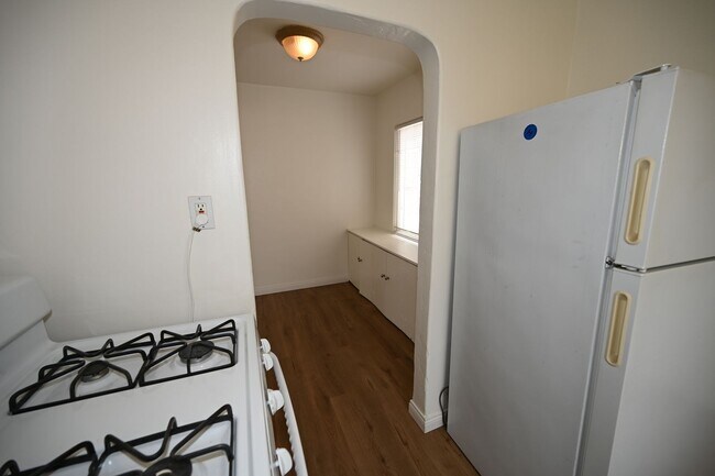 Building Photo - 1609diam