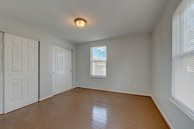 Building Photo - 6136 Jackson Ave