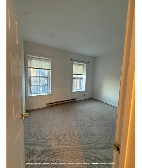 Building Photo - 1742 Washington St