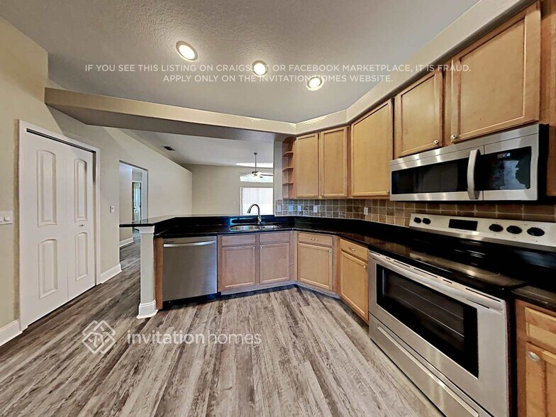 Building Photo - 3604 Warmspring Way