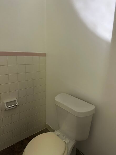 Building Photo - 10035 N 53rd St