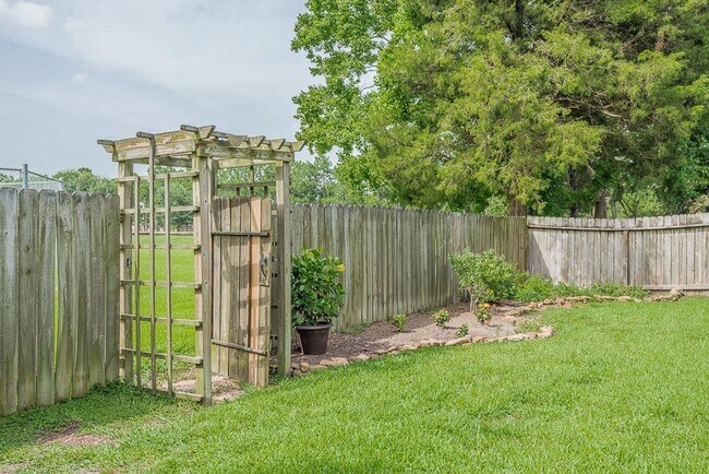 Building Photo - Zoned to CLHS! Updated One Story 4BR Home!