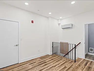 Building Photo - 1224 Chancellor St
