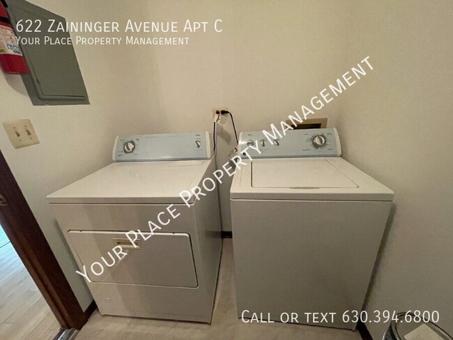 Building Photo - 622 Zaininger Ave