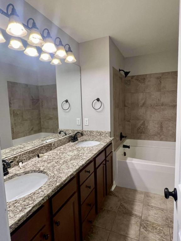 Building Photo - 5116 Goshawk Dr