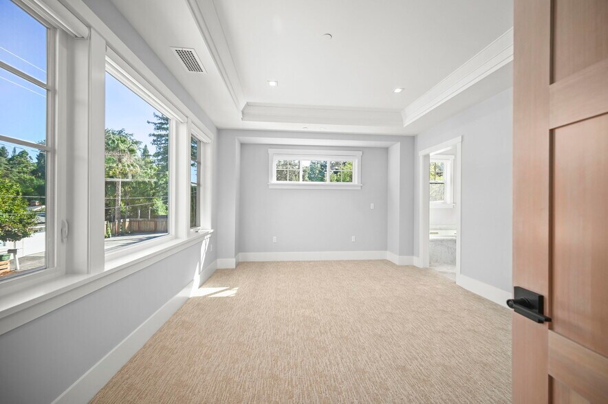 Owner's Suite - 1533 Manning Ln