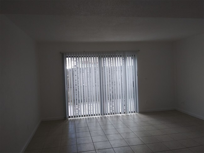 Building Photo - 625 N Halifax Ave