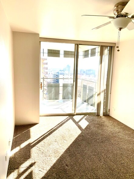 2nd bedroom deck access with southern light/views - 790 N Washington St