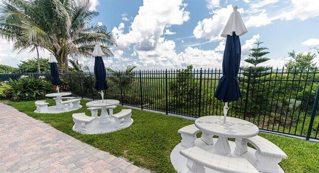 Building Photo - 1340 S Ocean Blvd