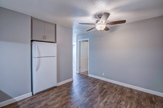 Building Photo - Juniper Garden Apartments