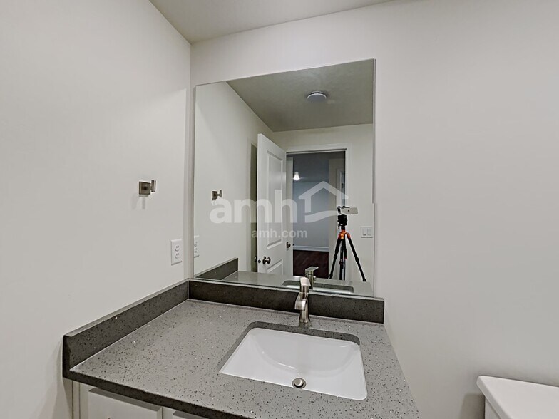 Building Photo - 7379 S Copper Rim Dr