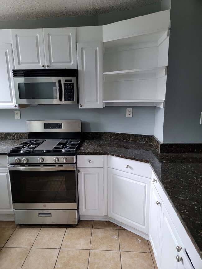 Building Photo - 3533 W Belvedere Ave