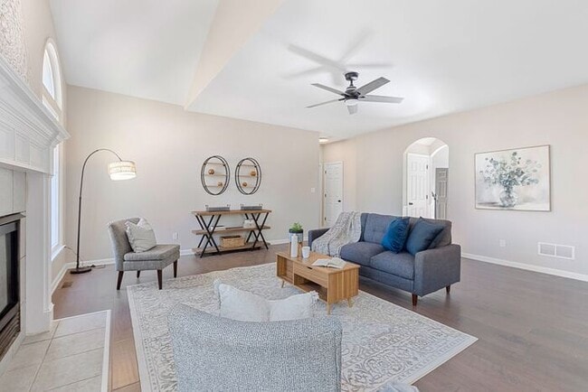 Building Photo - 3637 Green Pine Way