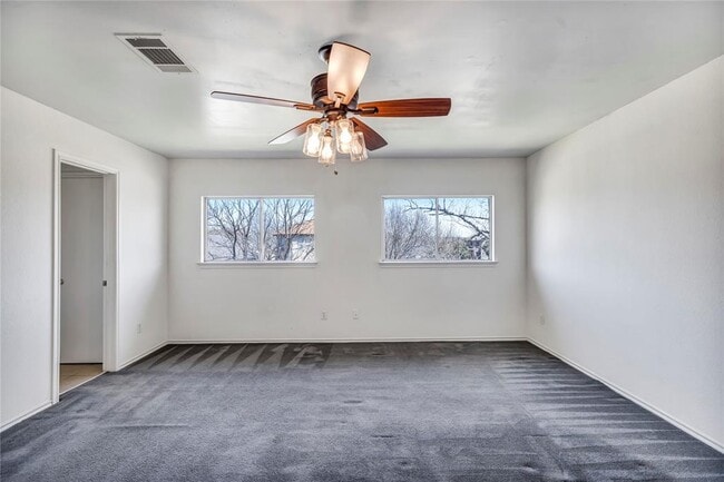 Building Photo - 2400 Byfield Dr