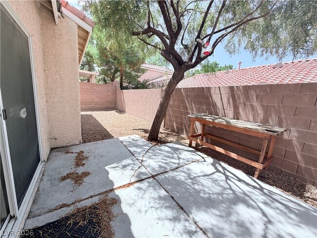 Building Photo - 10404 Sloping Hill Ave