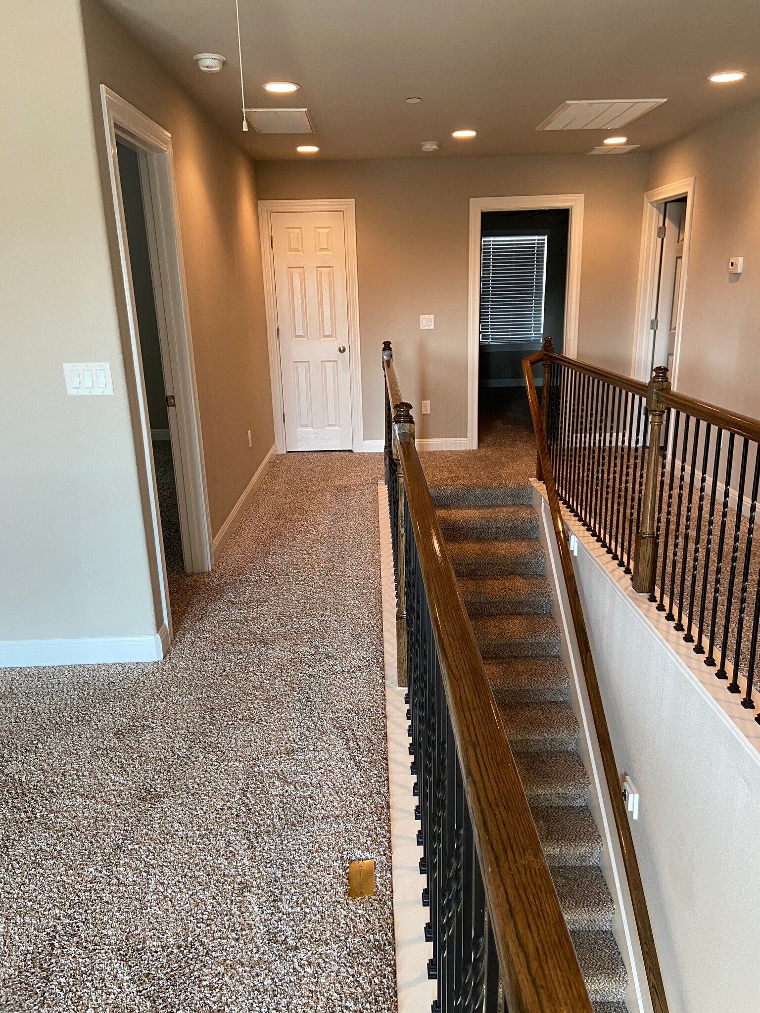 Upstairs 2 Bedrooms + media room + loft - 2304 S Lakeline Blvd